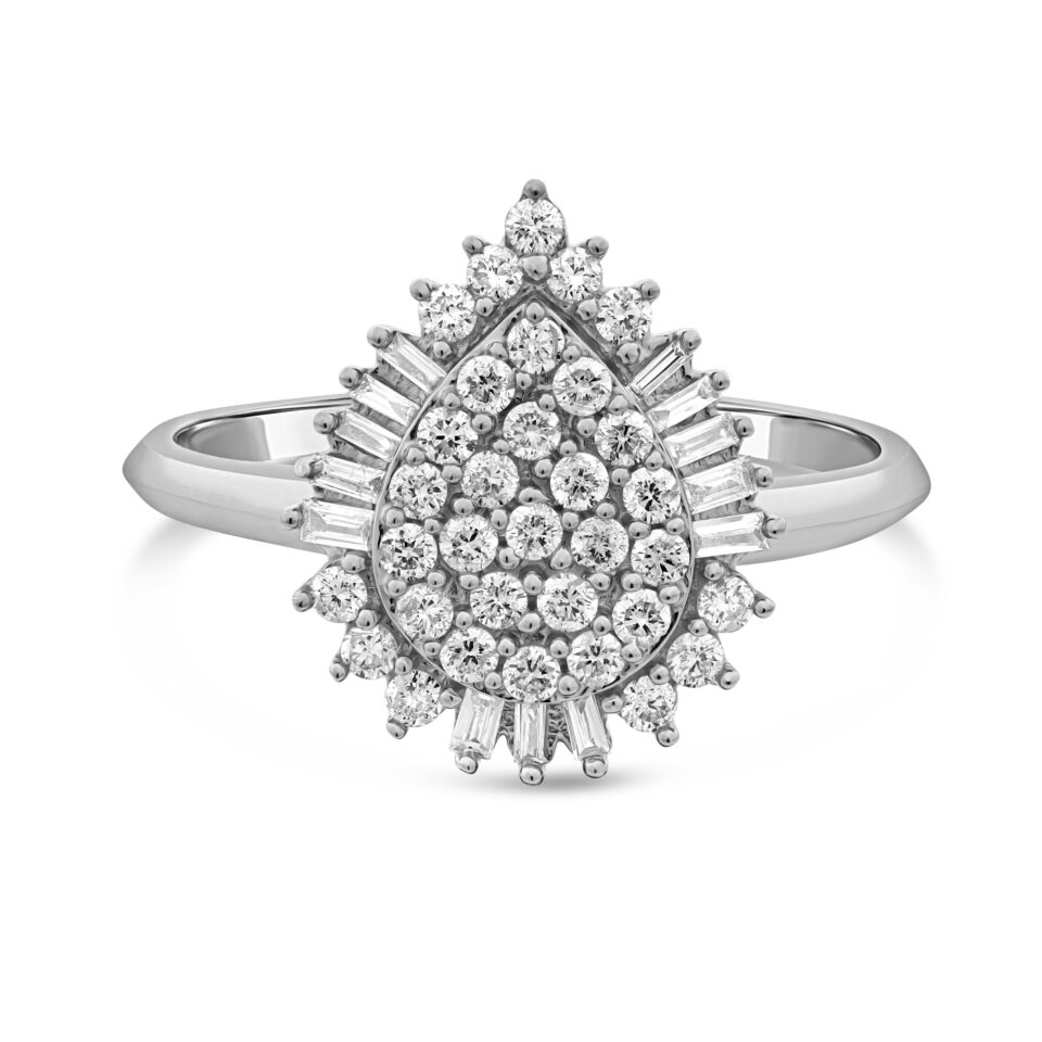 טבעת בצורת טיפה משובצת יהלומים עגולים ויהלומי בגט