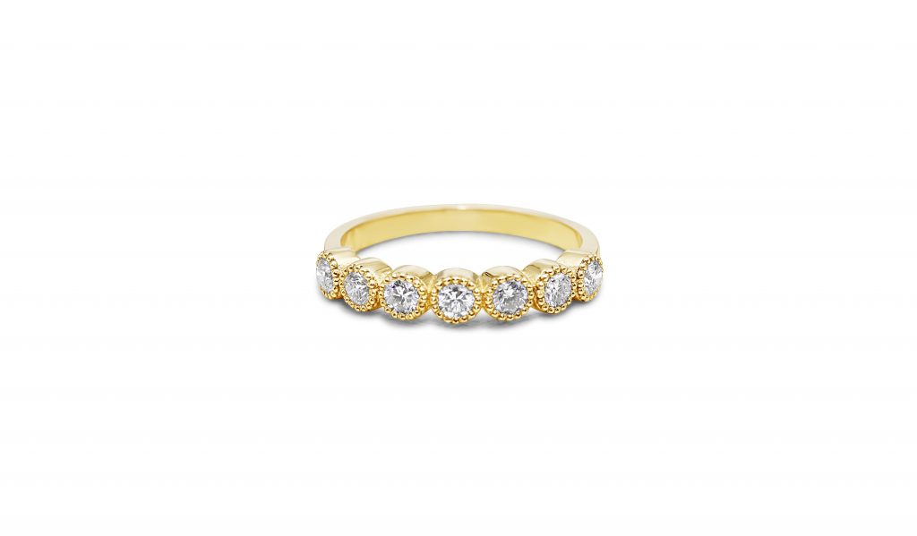 טבעת שורה יהלומים גדולים זהב צהוב1