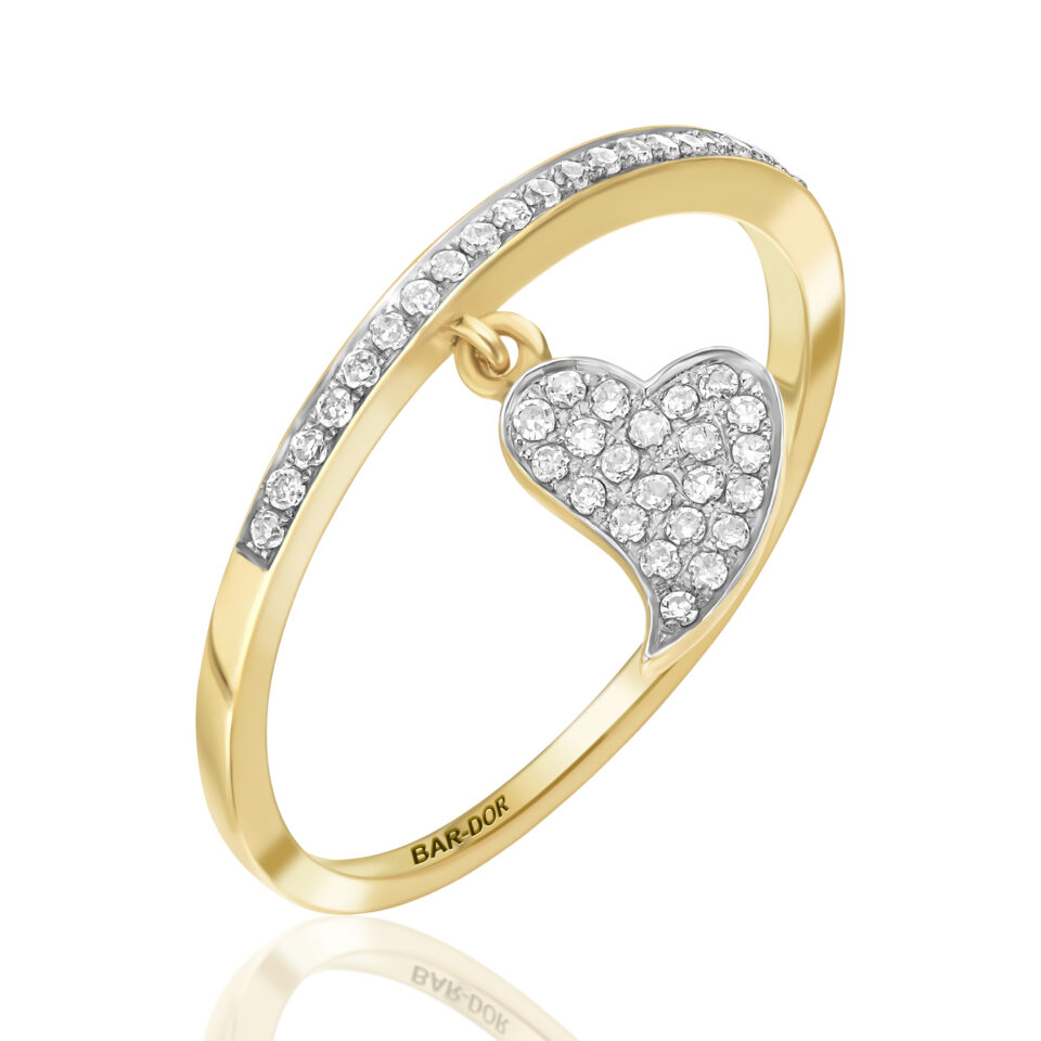 טבעת זהב עם תליון לב משובצת יהלומים