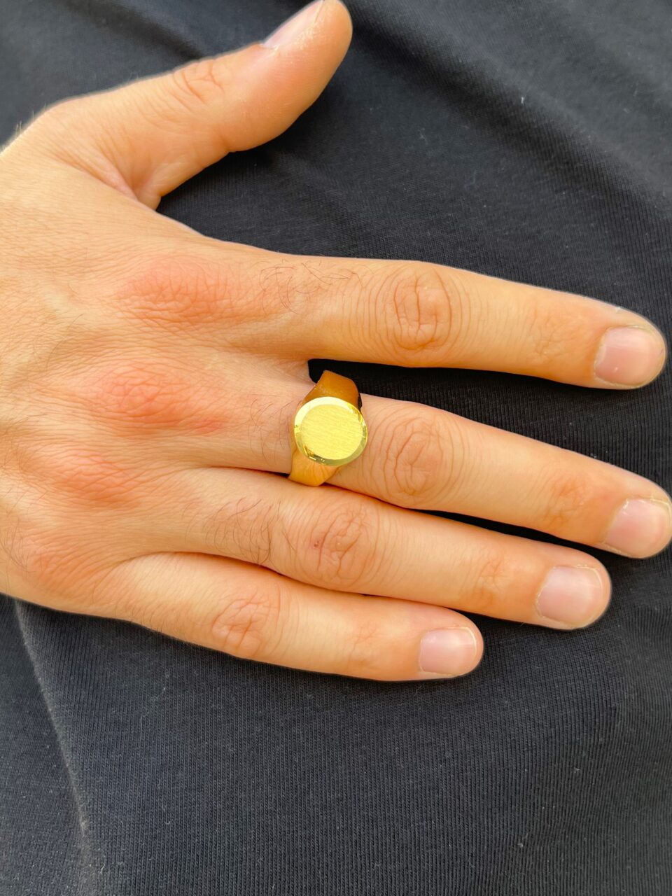 טבעת חותם זהב בצורת אליפסה. תכשיטי בר-דור