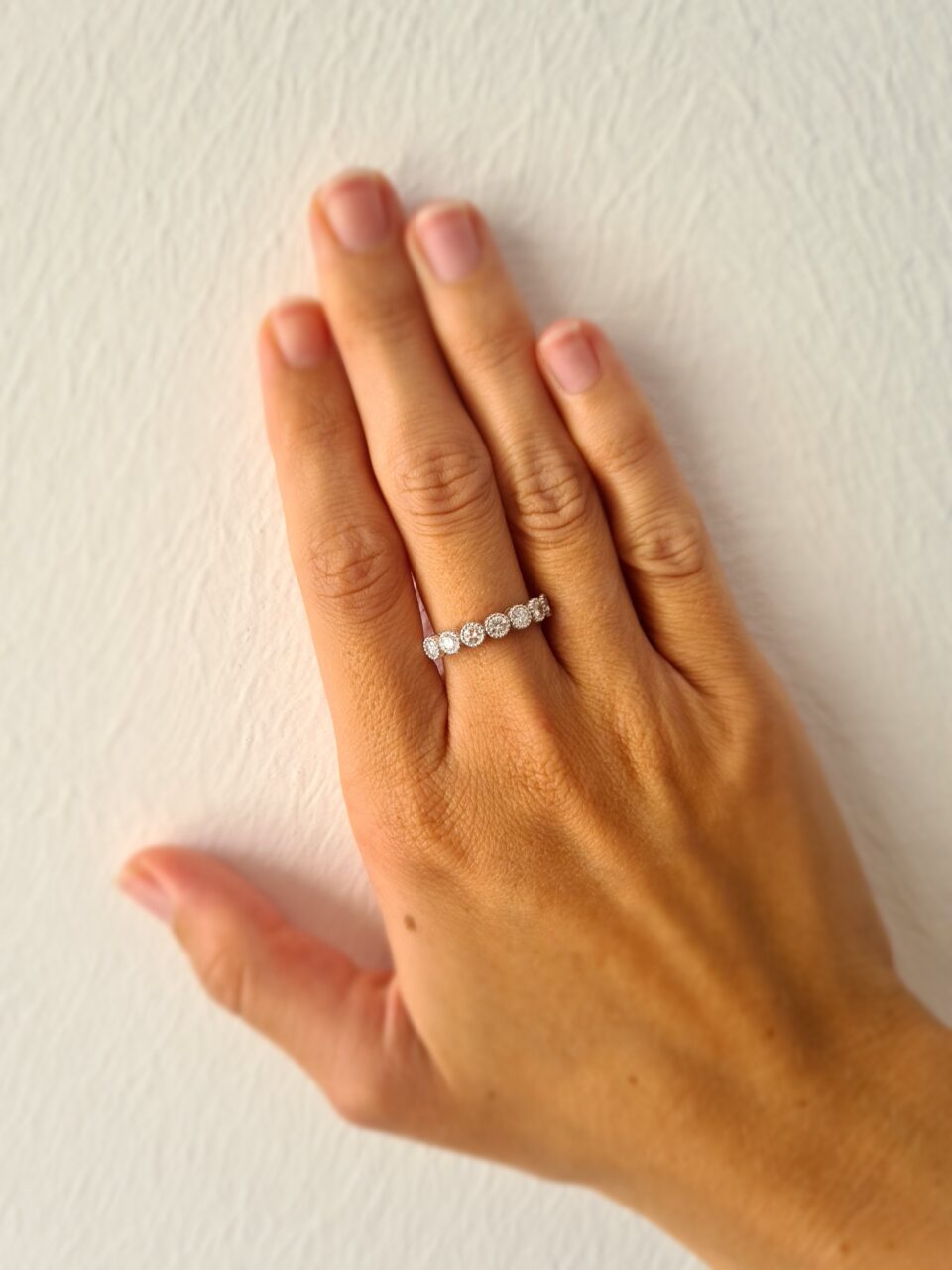 טבעת שורה יהלומים גדולים פיירו