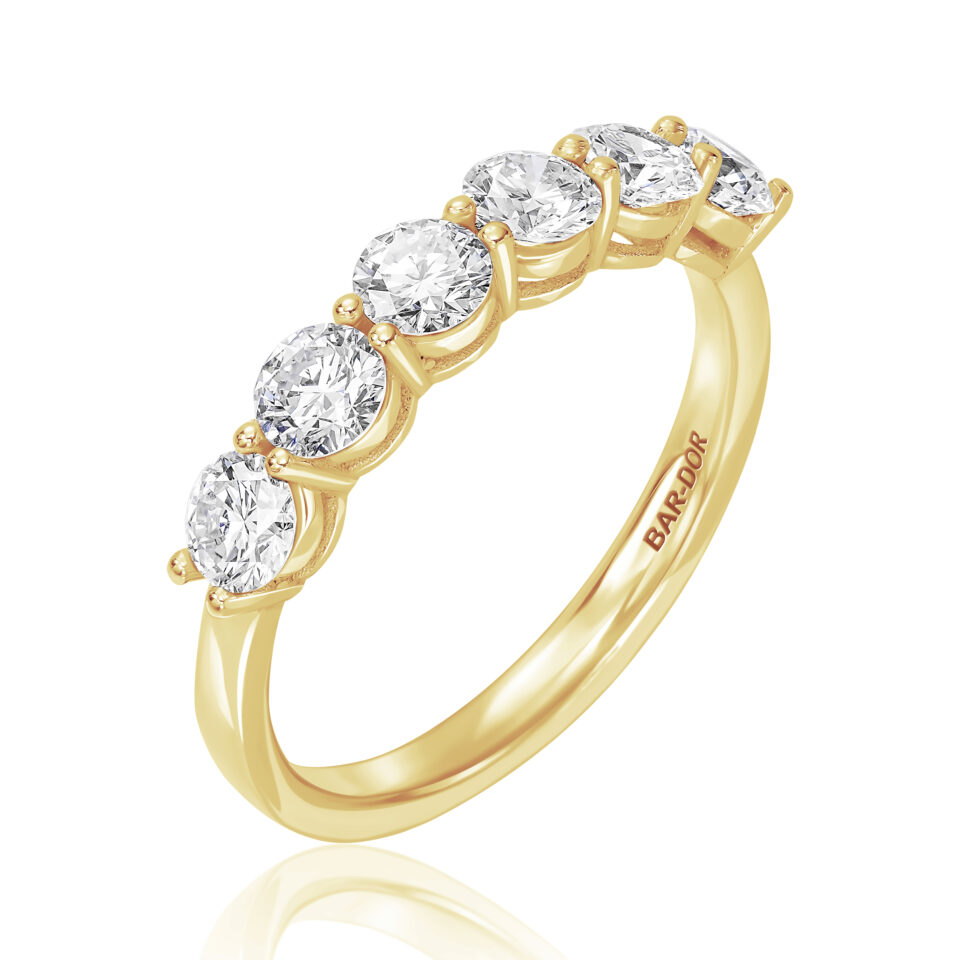 טבעת שורה יהלומי מעבדה גדולים - זהב צהוב 14 קראט