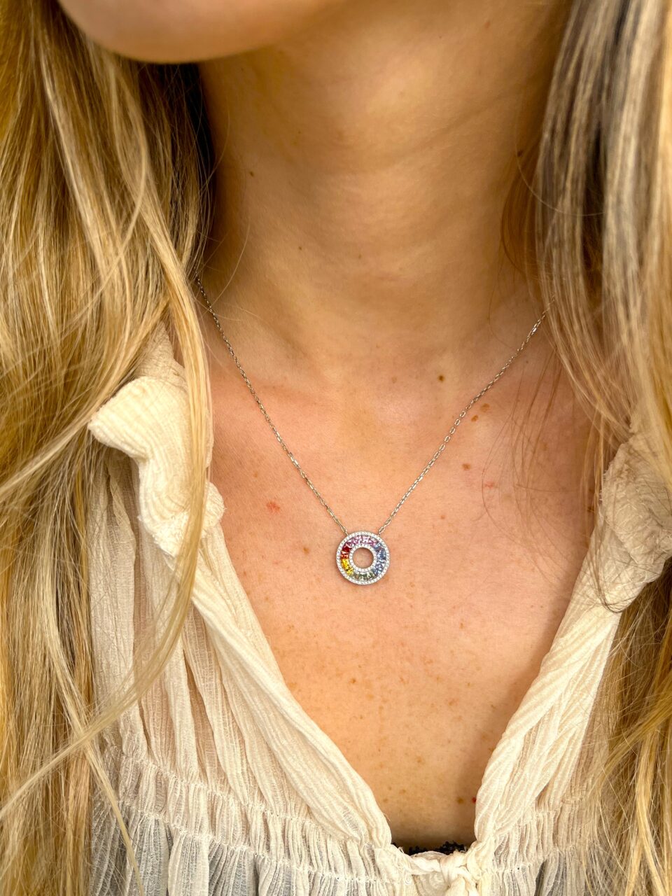 שרשרת ריינבואו זהב לבן 18 קראט