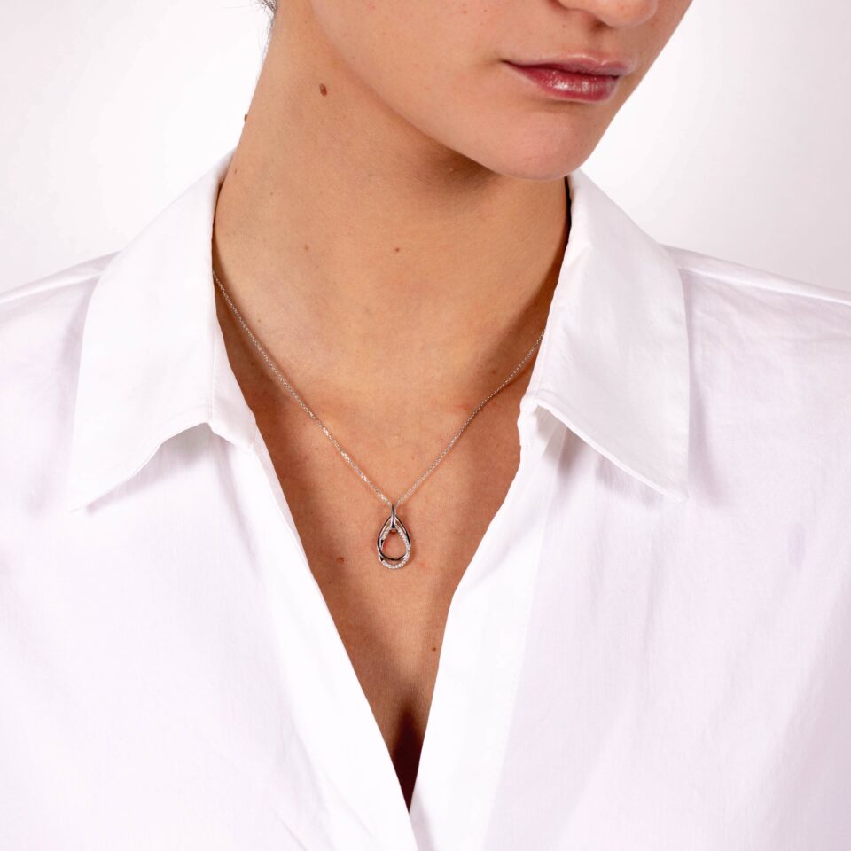 שרשרת יהלומים בצורת טיפה קרוליין זהב לבן 14 קראט