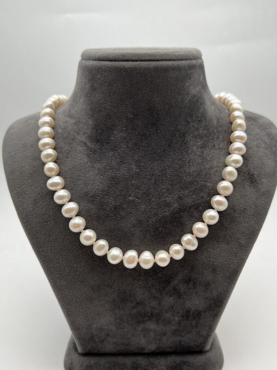 מחרוזת פנינים וזהב - קוטר 8 ממ