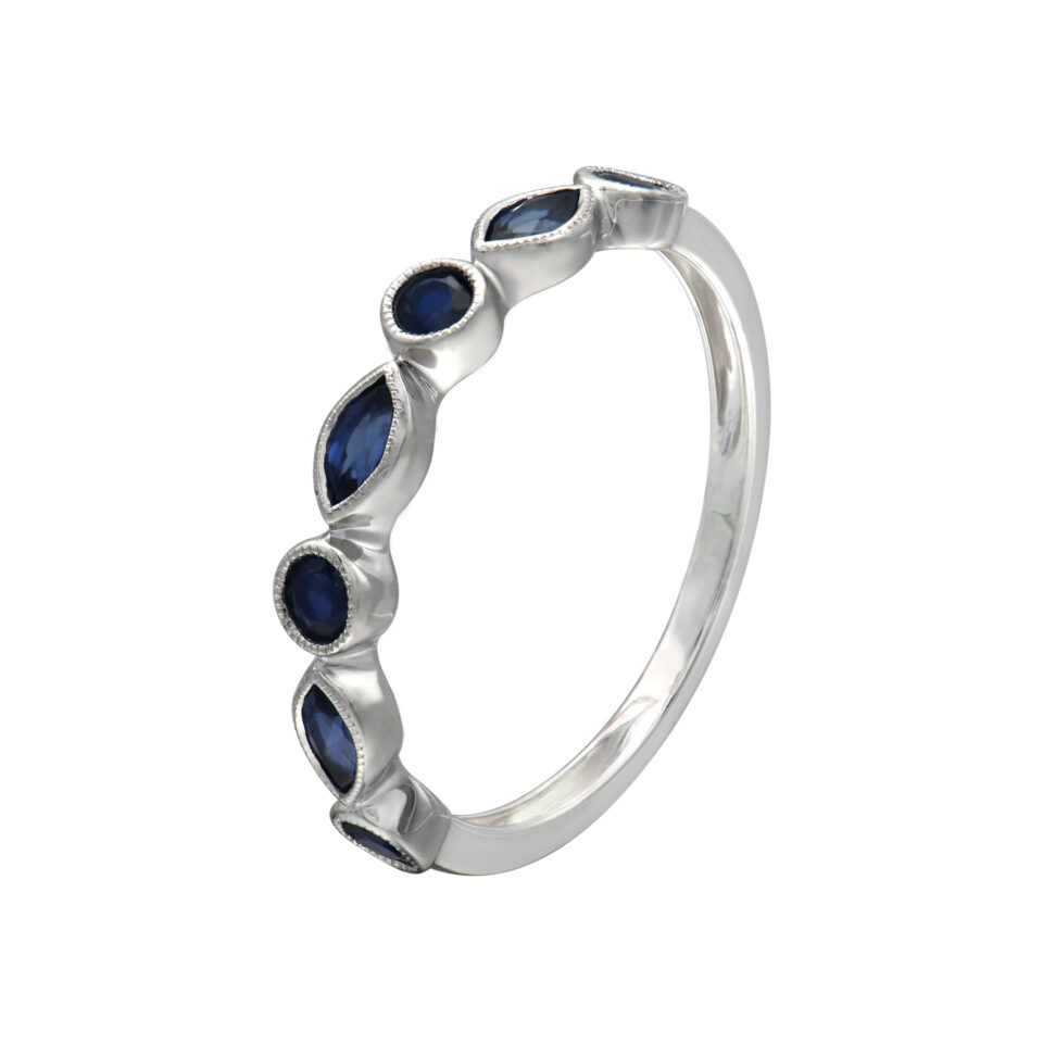 טבעת אלינוי - אבני ספיר וזהב לבן