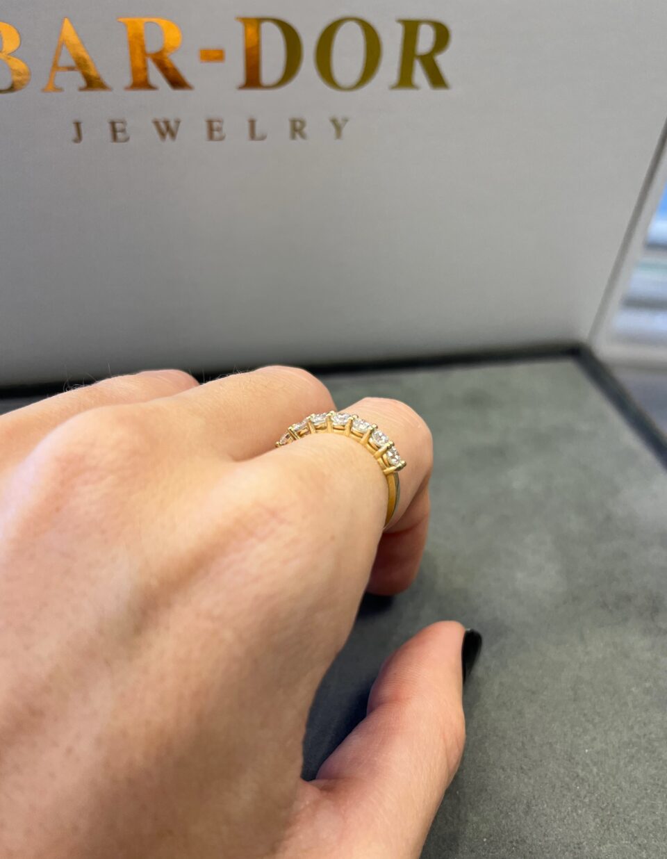 טבעת חצי איטרניטי יהלומי מעבדה זהב צהוב