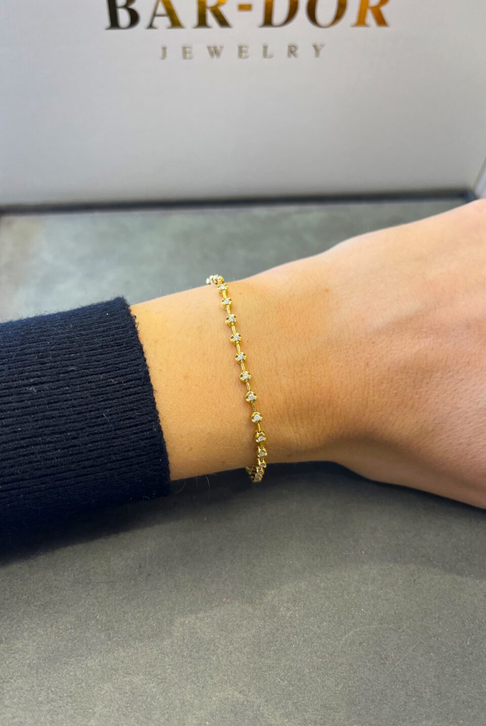 צמיד טניס זהב 18 קראט משובץ יהלומים טבעיים