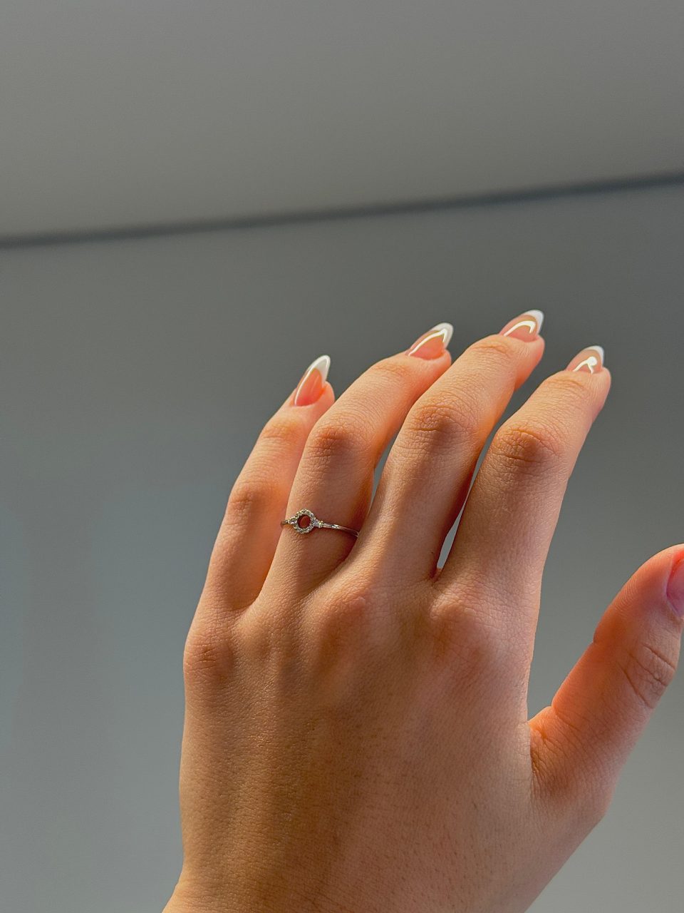 טבעת יהלומים עדינה דגם עמית