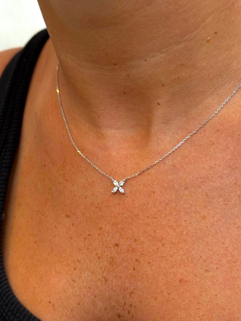 שרשרת מרקיזות זהב לבן 14 קראט