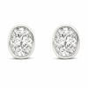 עגילים צמודים לאוזן בחיתוך Oval משובצים בטכניקת שיבוץ בזל (Bezel setting) זהב לבן 14 קראט