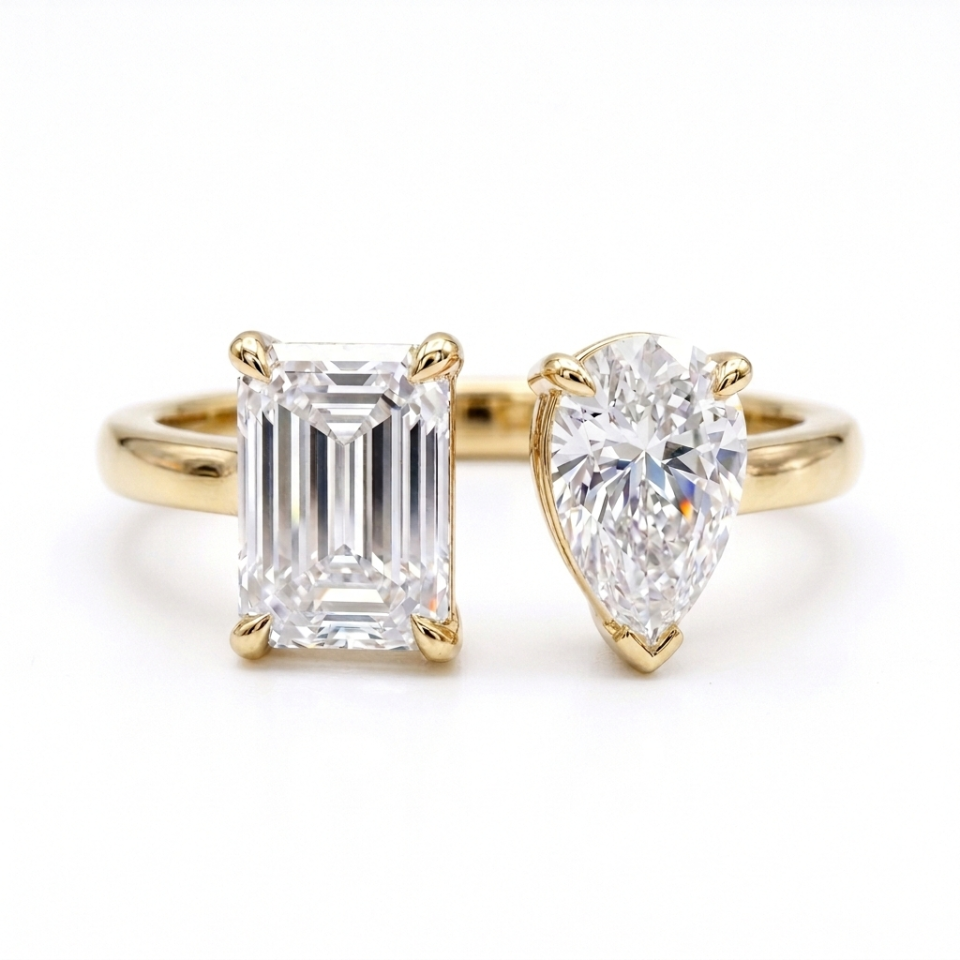 טבעת Duo יהלומי מעבדה – חיתוך אמרלד וטיפה