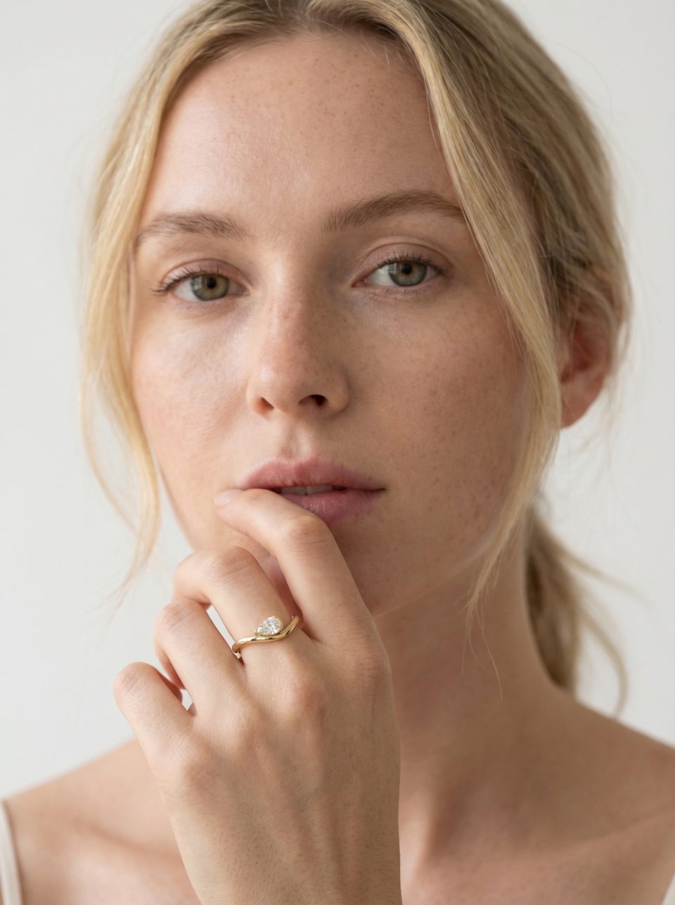 טבעת Pear Flow יהלום מעבדה 0.45 קראט זהב לבן 14K - תכשיטי בר-דור