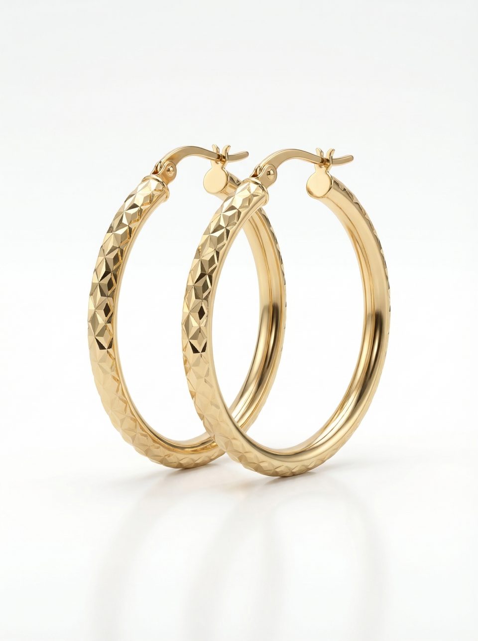 עגילי חישוק זהב 14K – גימור Diamond Cut