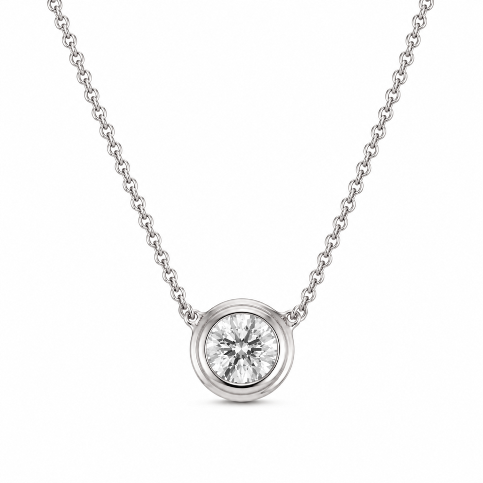 שרשרת סוליטר יהלום מעבדה Round Bezel, זהב לבן 14 קראט - תכשיטי בר-דור